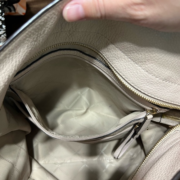 Michael Kors Hobo purse - Picture 14 of 15